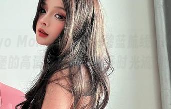 随Sayo Momo徜徉：在碧蓝航线KMS兴登堡的高清写真中，感受时光流转！